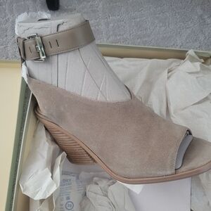 Marc Fisher LTD Vidal Ankle Strap Sandal (Women) 11 M, BLACK SUEDE